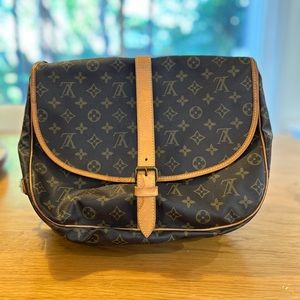 Vintage Louis Vuitton Saumur 35